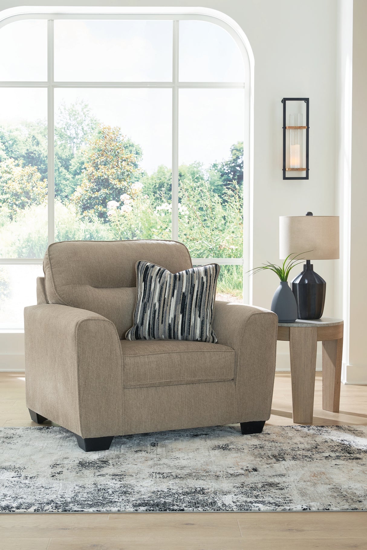 Olten Oversized Chair (Color: Mocha)
