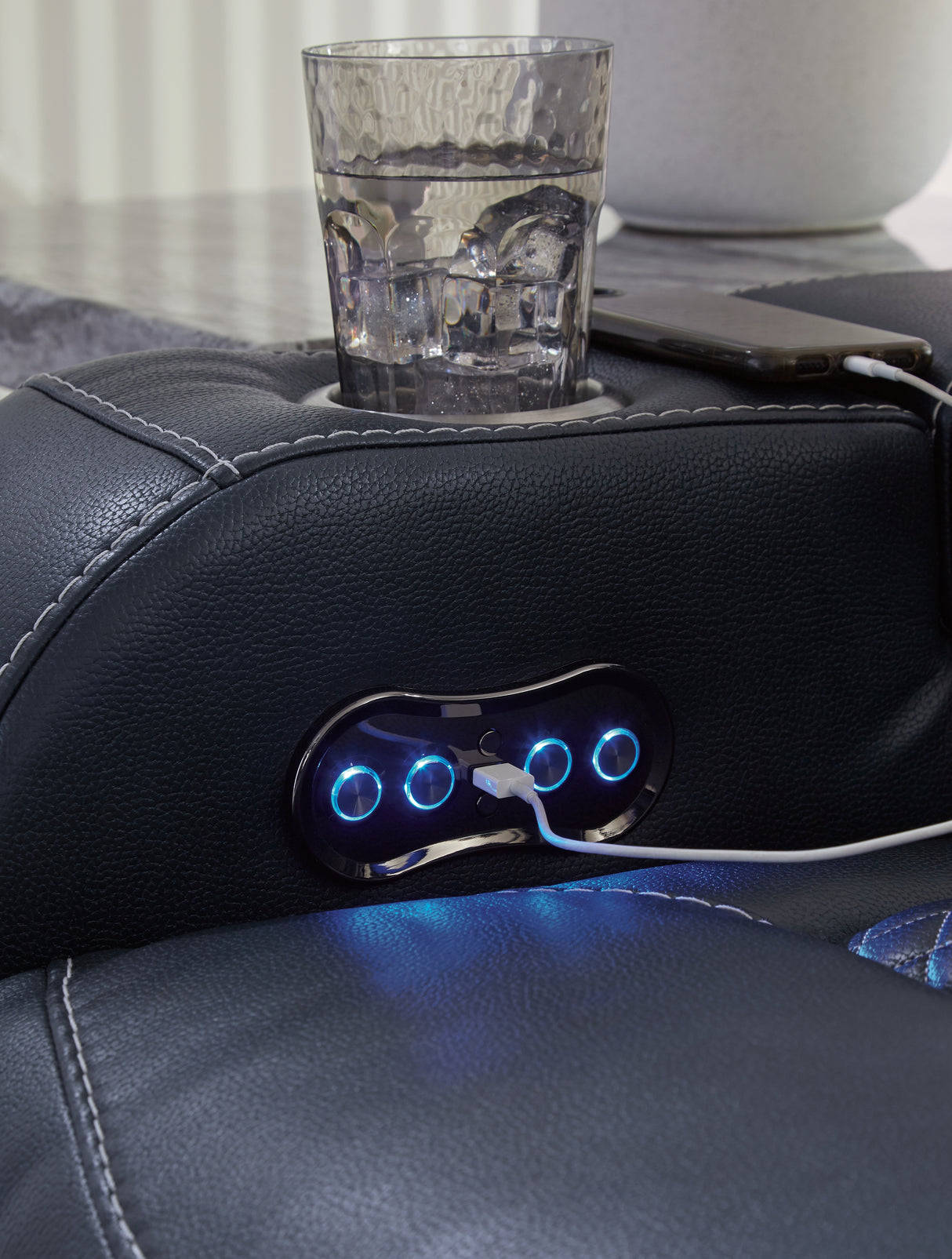 Fyne-Dyme 3-Piece Sofa, Loveseat and Recliner (Power Reclining Sofa, Power Reclining Loveseat with Console, Power Recliner)