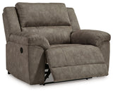 Laresview Oversized Recliner (Color: Fossil)