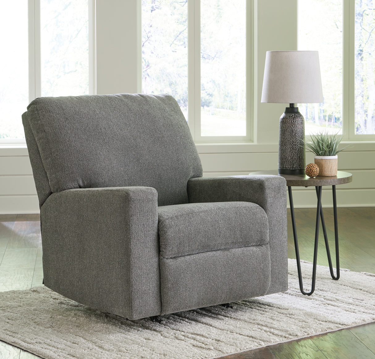 Deltona Recliner (Color: Graphite)