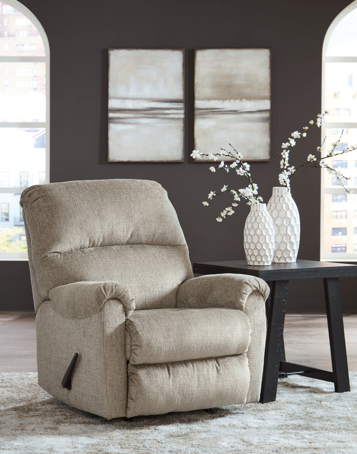 Stonemeade Recliner (Color: Taupe)