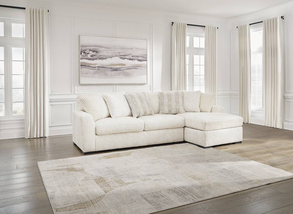 Chessington 2-Piece Sectional with Chaise (Sectional Orientation: Right Arm Facing)