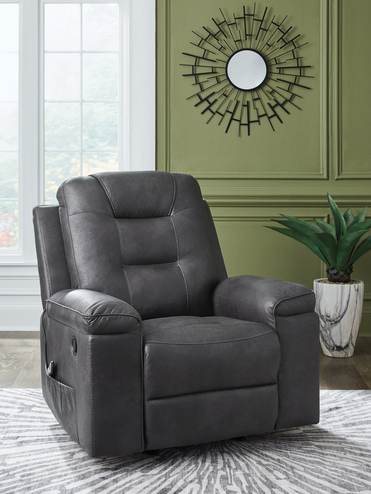 Stockworth Recliner (Color: Granite)