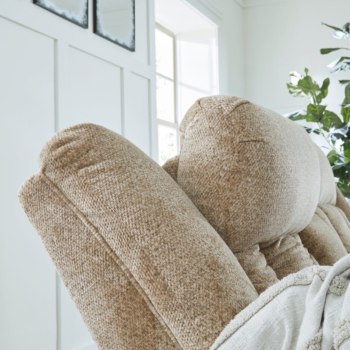 Tip-Off Power Reclining Sofa, Loveseat and Recliner