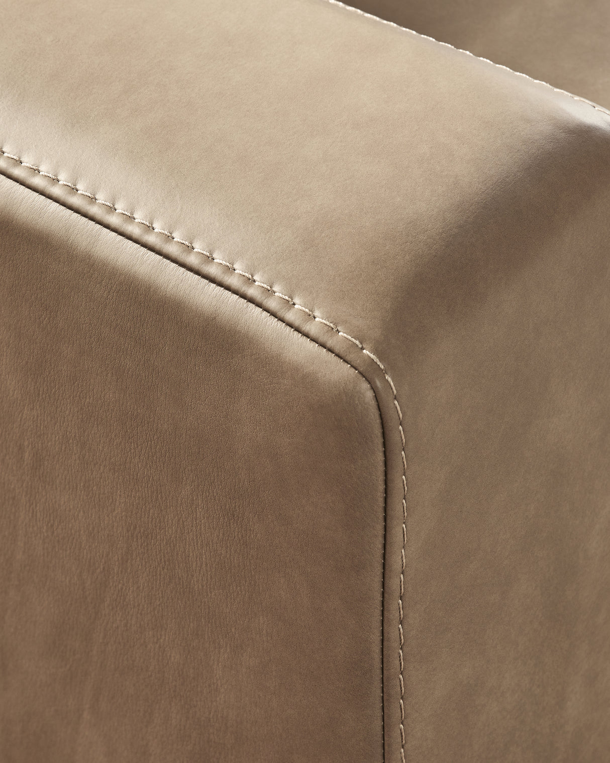 Veronella 3-Piece Sectional Sofa (Configuration: 2-Piece (Veronella Left-Arm Facing Corner Chair, Veronella Right-Arm Facing Corner Chair))