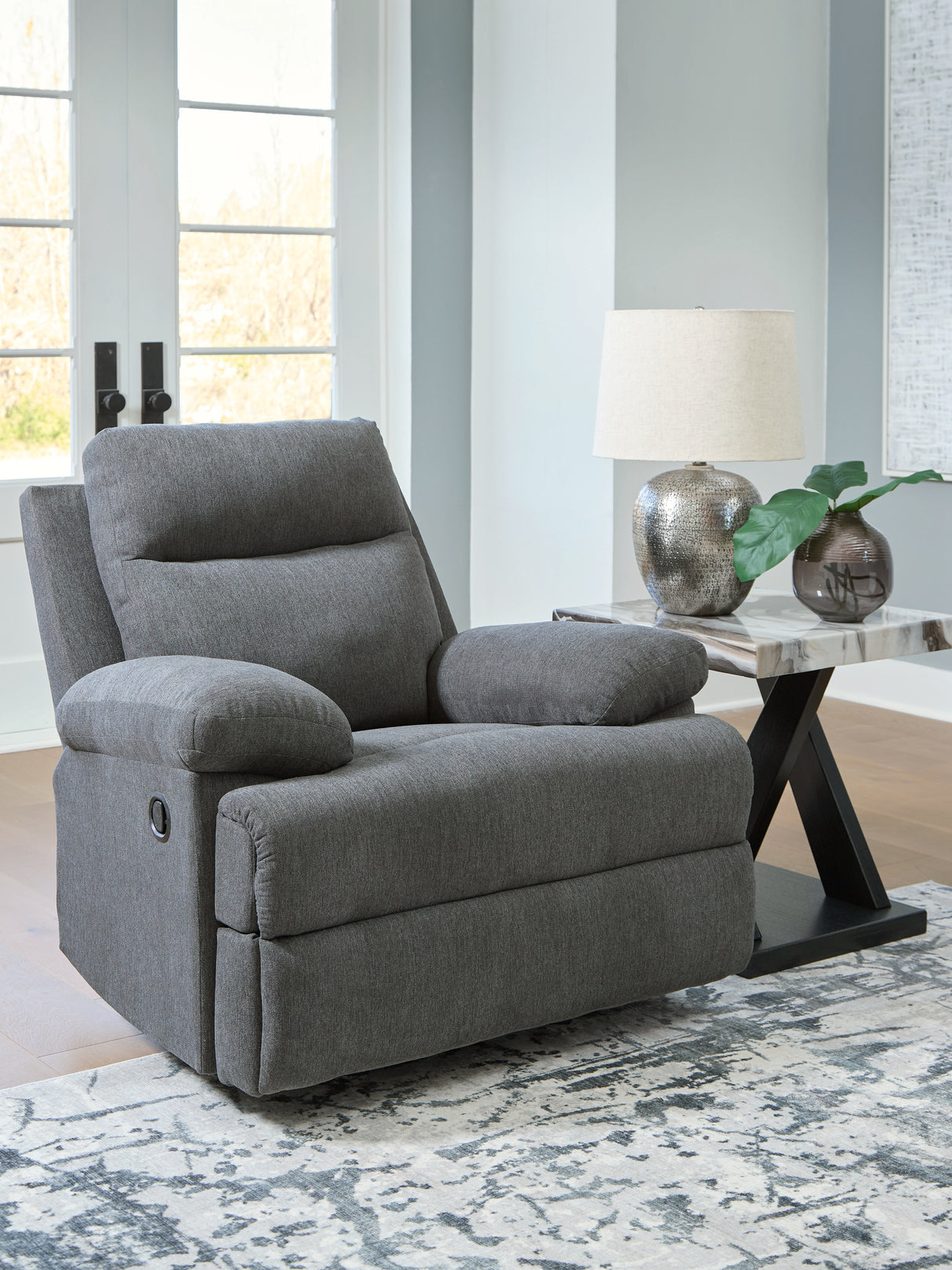 Side-Swipe Recliner (Color: Charcoal)