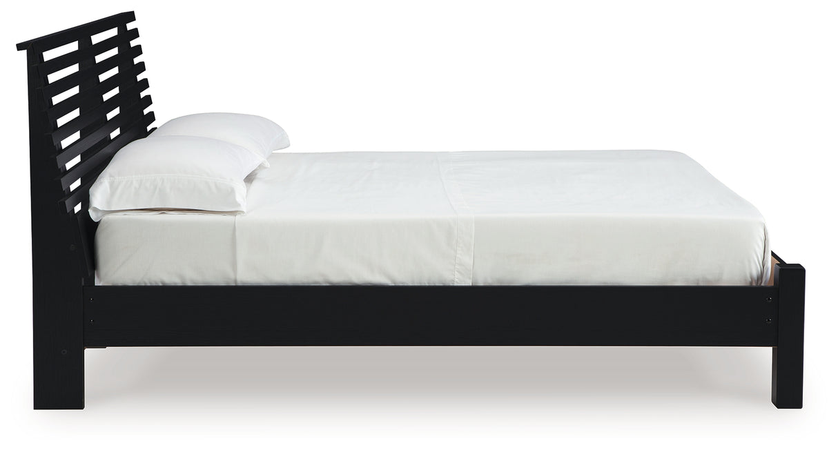 Danziar Queen Slat Panel Bed (Bed Size: Queen)