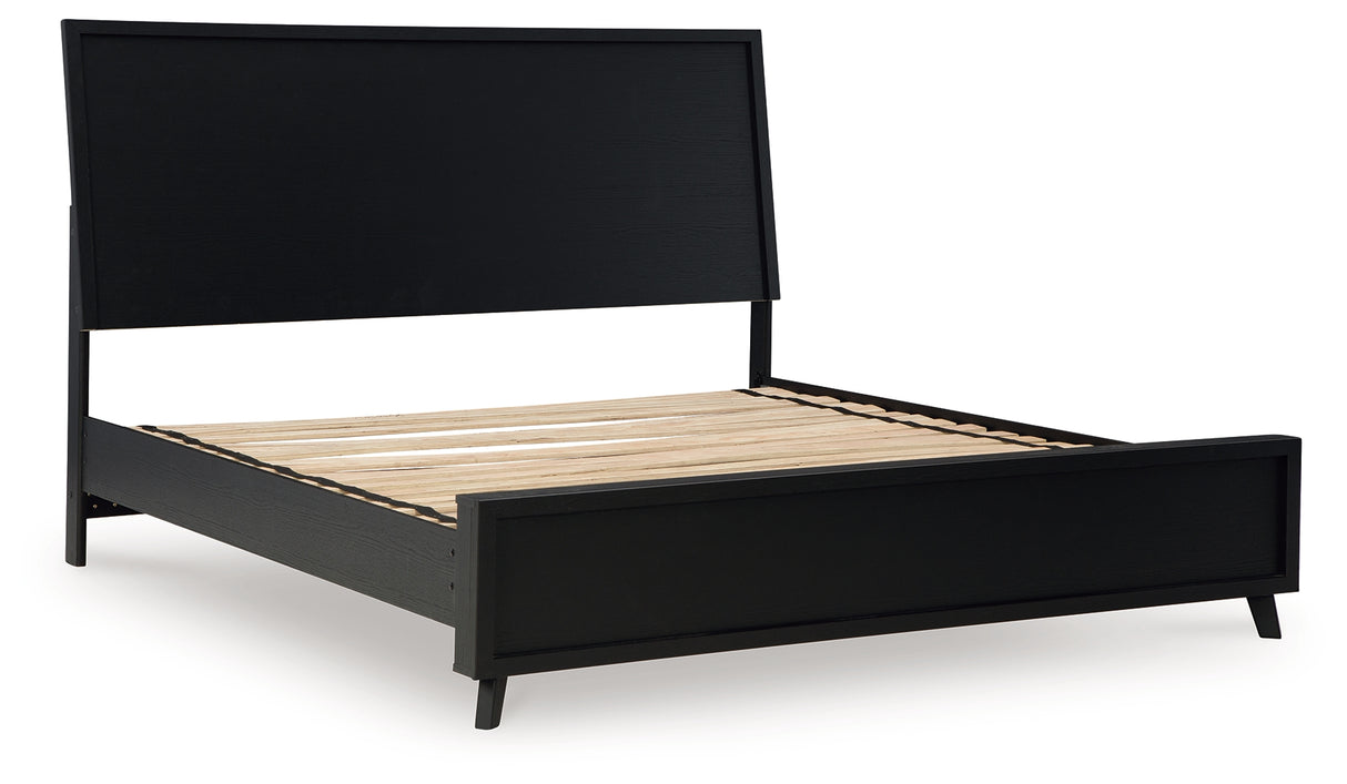 Danziar King Panel Bed