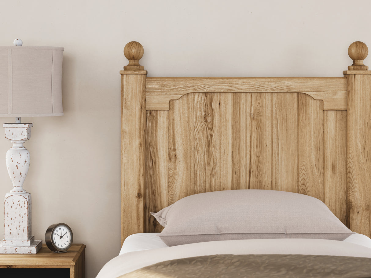 Aleaport 4-Piece Twin Panel Bed with Dresser and Chest (Twin Panel Footboard with Rails, Twin Panel Headboard, Dresser, Chest of Drawers)