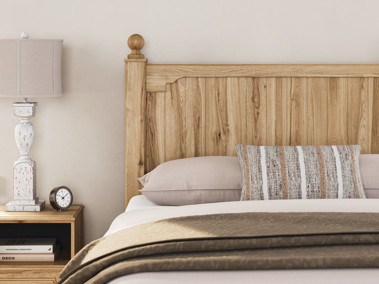 Aleaport 3-Piece Queen Panel Bed with Dresser (Queen Panel Footboard with Rails, Queen Panel Headboard, Dresser)