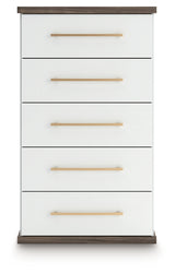 Kendanport Chest of Drawers