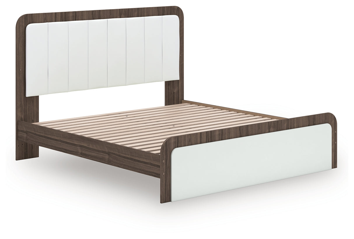 Kendanport King Upholstered Bed (Bed Size: King)