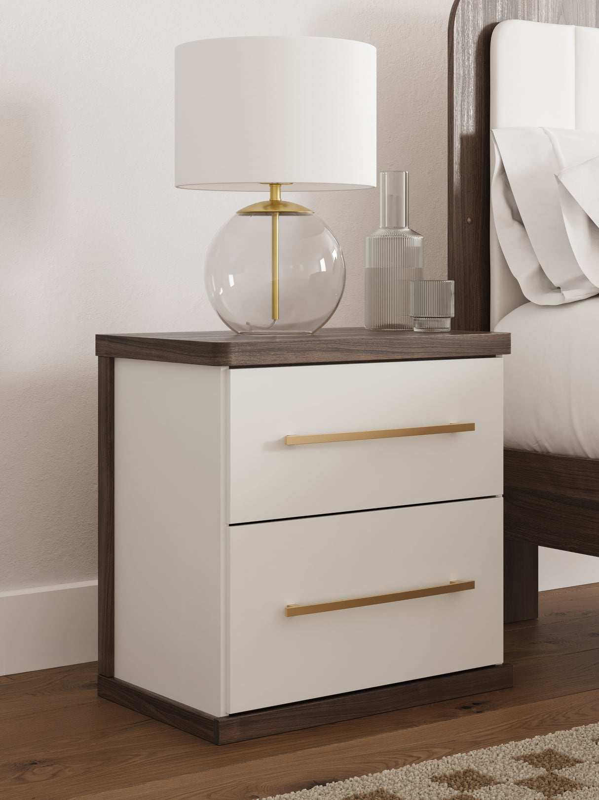 Kendanport Queen Upholstered Bed, Dresser and Nightstand (Bed Size: Queen)