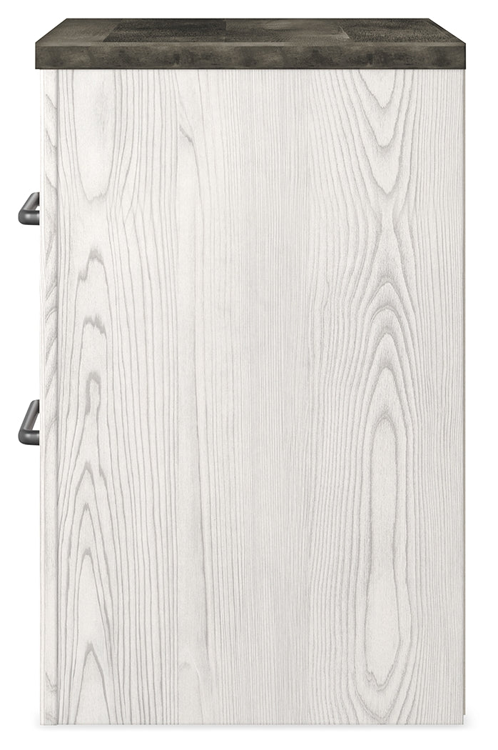 Gerridan Queen Bed with Mirrored Dresser and Nightstand