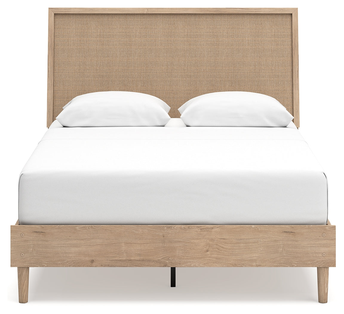 Cielden Queen Panel Bed (Bed Size: Queen)