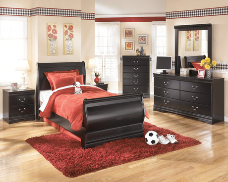 Huey Vineyard 7-Piece Twin Sleigh Bed with Mirrored Dresser, Chest and Nightstand (Dresser, Bedroom Mirror, Twin Sleigh Footboard, Twin Sleigh Headboard, Twin Sleigh Rails, Nightstand, Chest of Drawers)