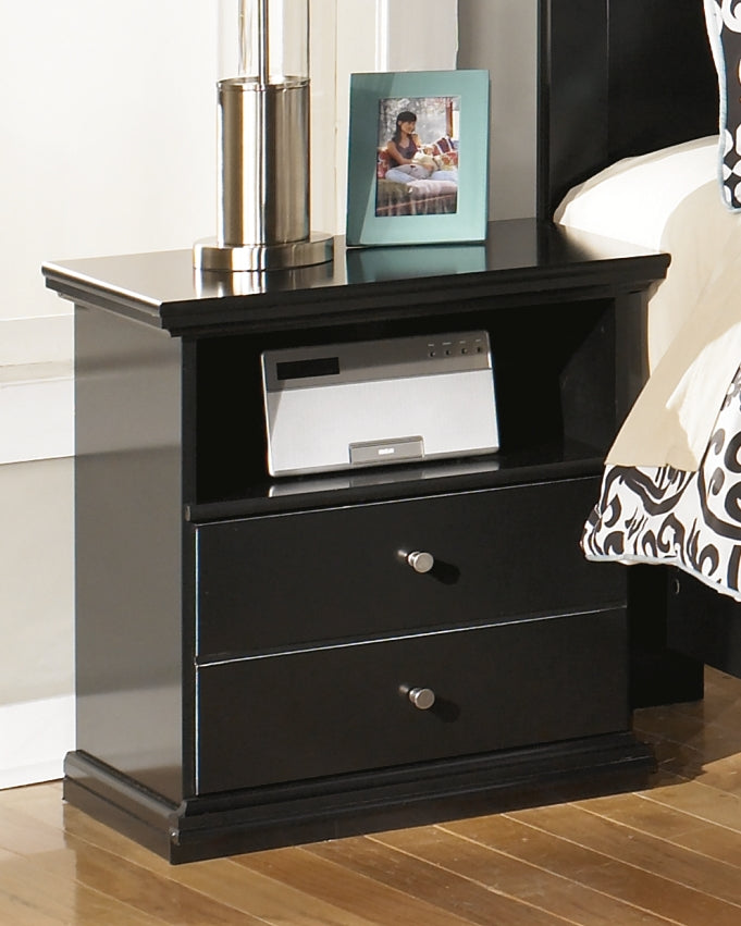 Maribel Queen Panel Bed, and 2 Nightstands