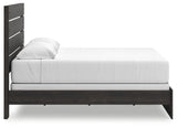 Hollivern King Panel Bed