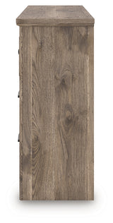 Rusticott Queen Poster Bed, Dresser and Nightstand (Bed Size: Queen)