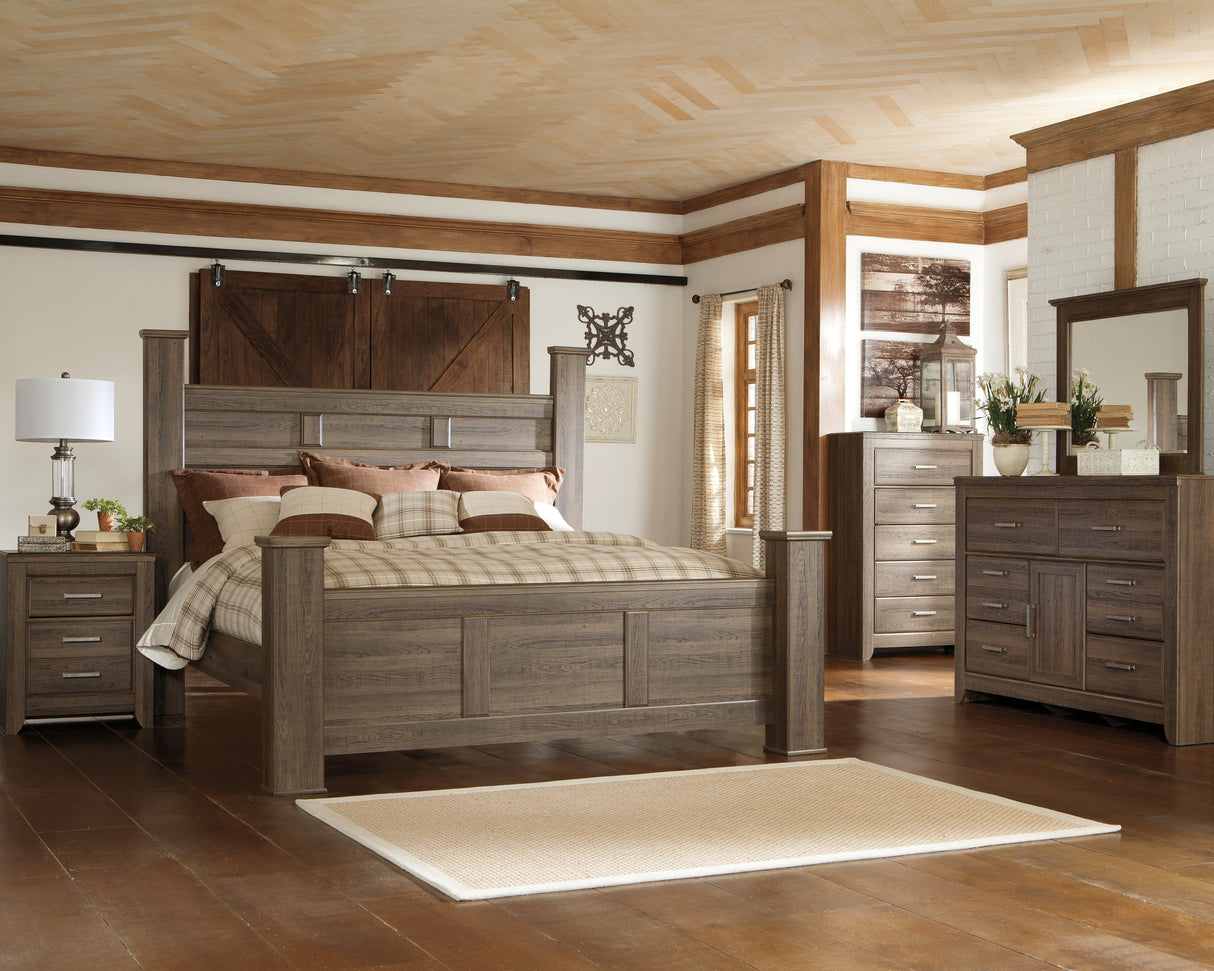 Juararo California King Poster Bed, Dresser, Mirror, Chest and 2 Nightstands (Bed Size: California King)