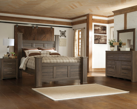 Juararo Queen Poster Bed, Dresser and Mirror (Bed Size: Queen)