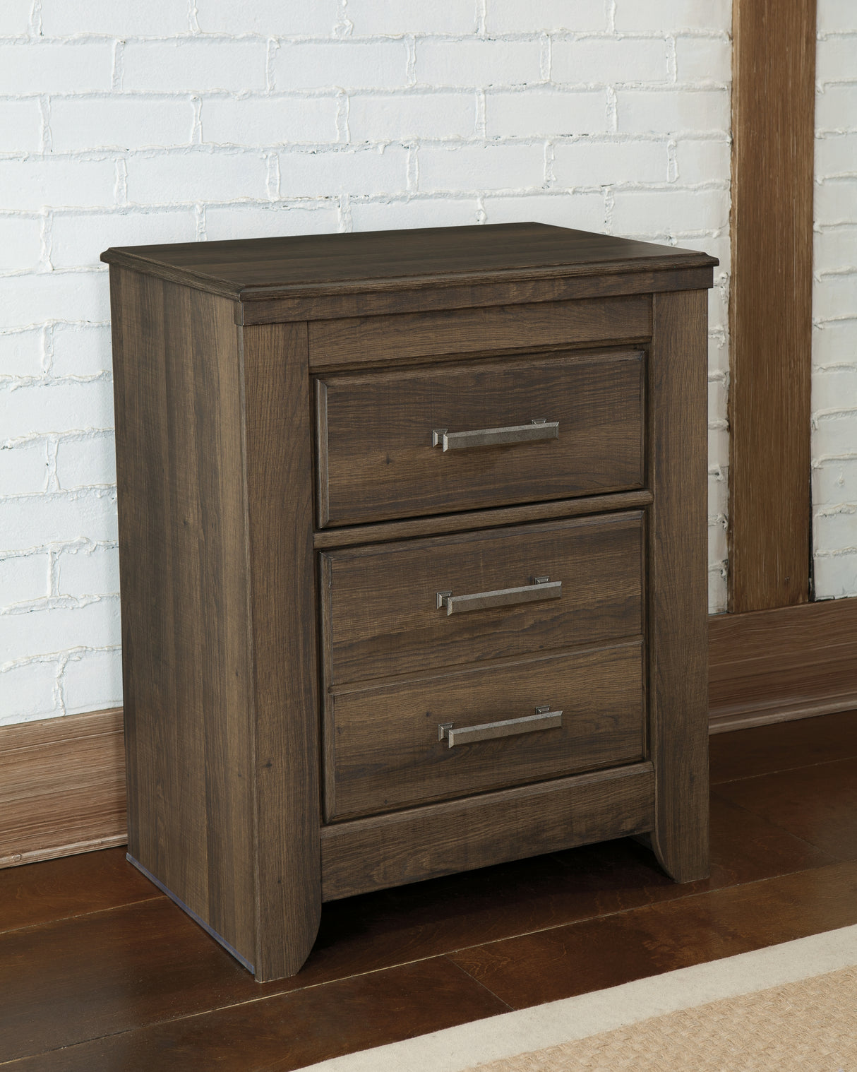 Juararo California King Panel Bed, Dresser, Mirror, Chest and Nightstand
