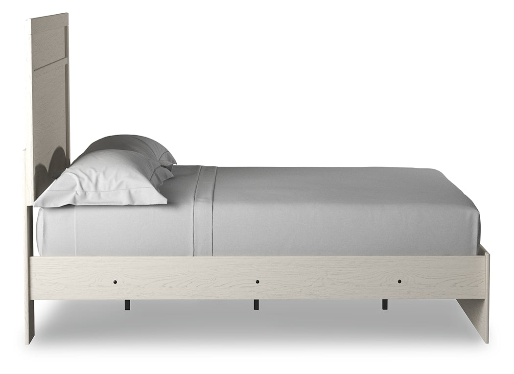 Stelsie Queen Panel Bed (Bed Size: Full)