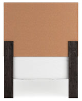 Belachime Queen Panel Bed (Bed Size: Twin)