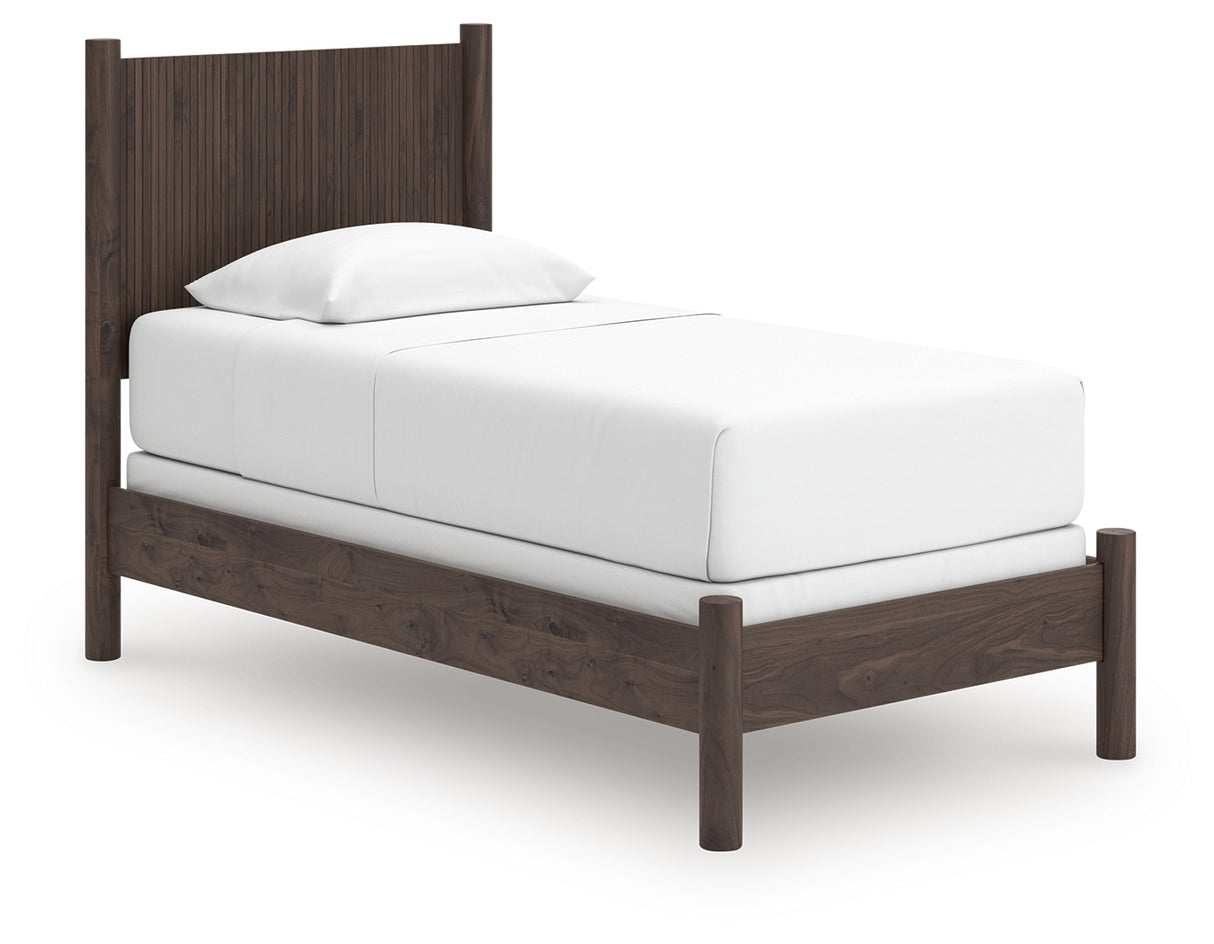 Pamytta Queen Panel Bed (Bed Size: Twin)