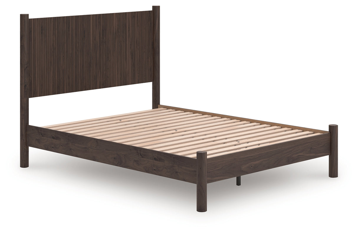 Pamytta Queen Panel Platform Bed (Bed Size: Queen)