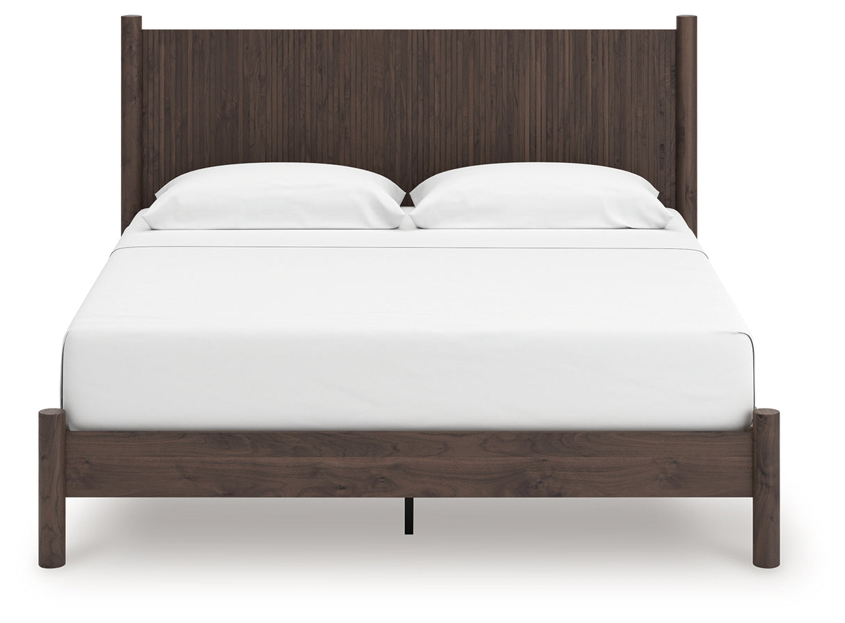 Pamytta Queen Panel Platform Bed (Bed Size: King)