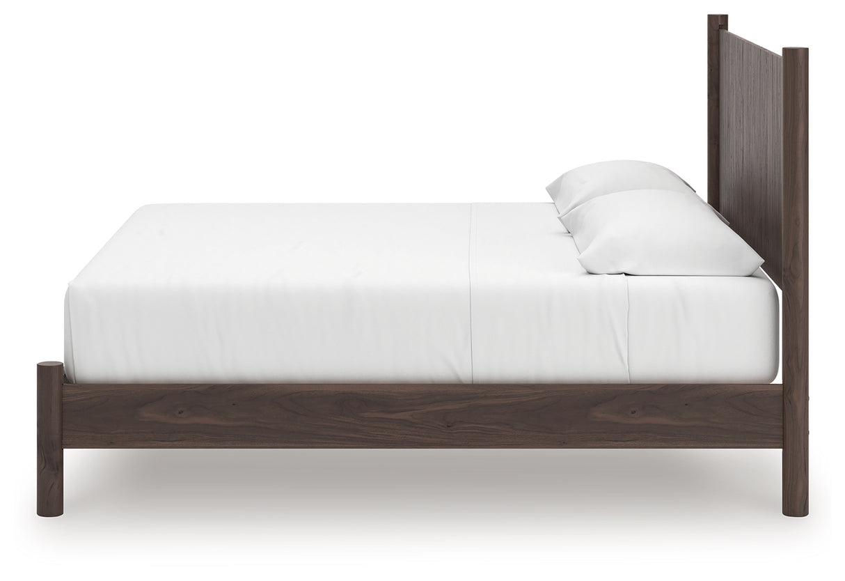 Pamytta Queen Panel Platform Bed (Bed Size: King)