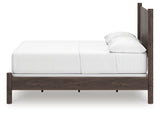 Pamytta Queen Panel Bed (Bed Size: Full)