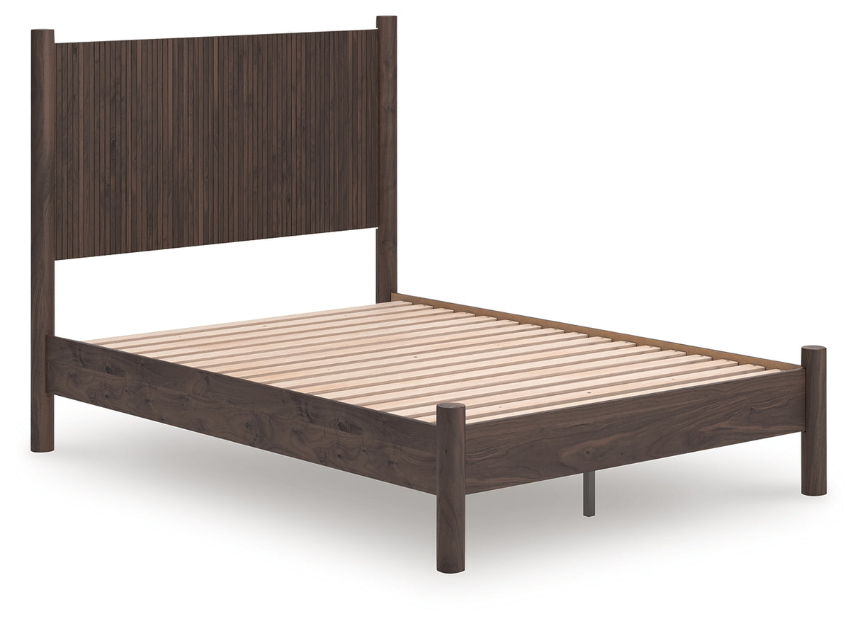 Pamytta Queen Panel Platform Bed (Bed Size: Full)
