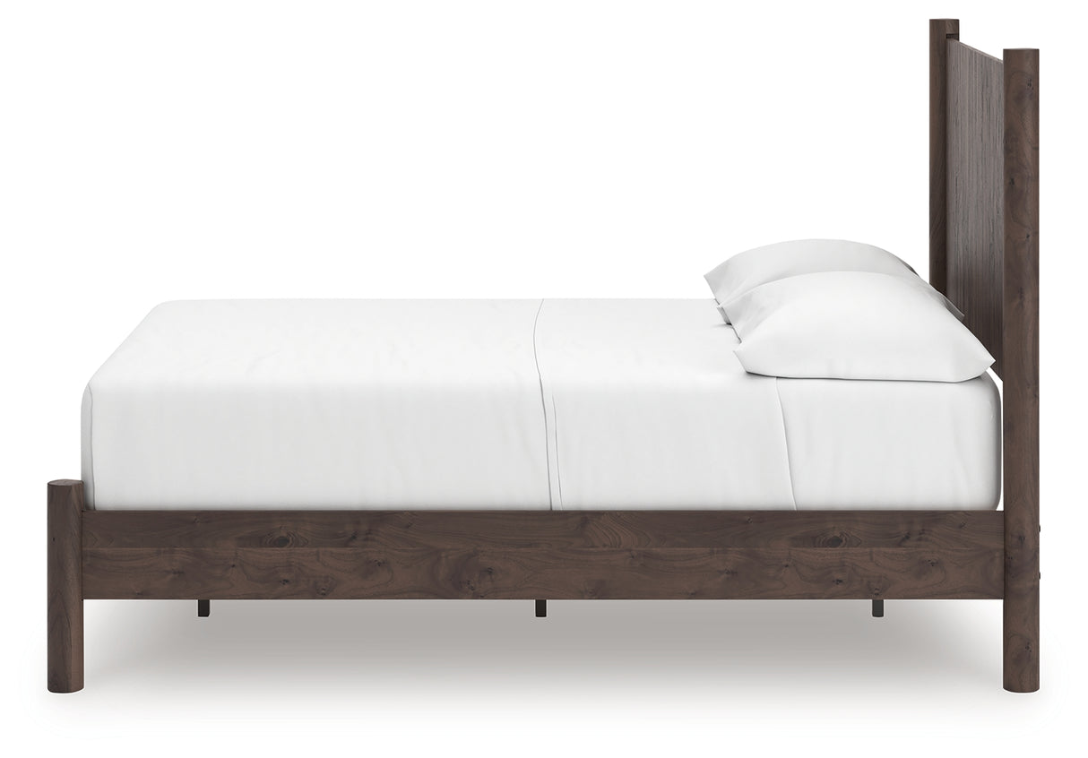 Pamytta Queen Panel Platform Bed (Bed Size: Full)