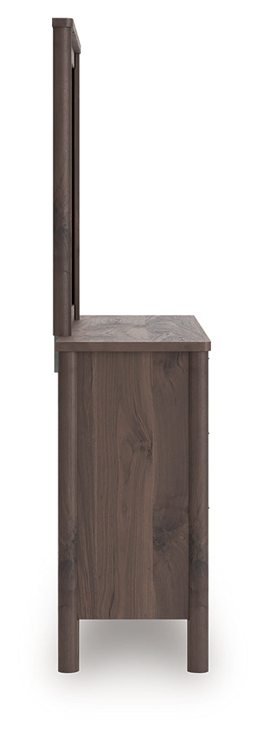 Pamytta King Panel Bed, Dresser, Mirror and Nightstand (Bed Size: King)