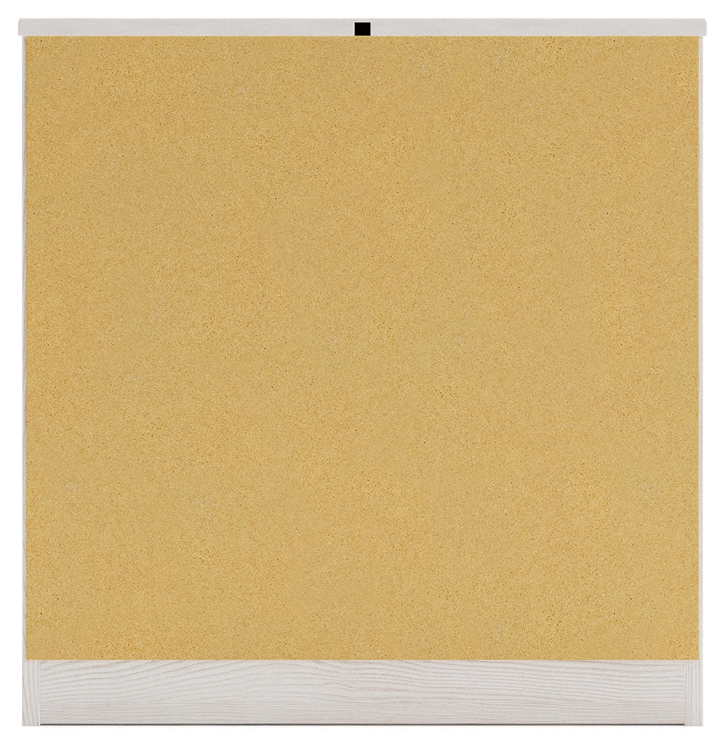 Altyra King Storage Bed, Chest and 2 Nightstands (Bed Size: King)