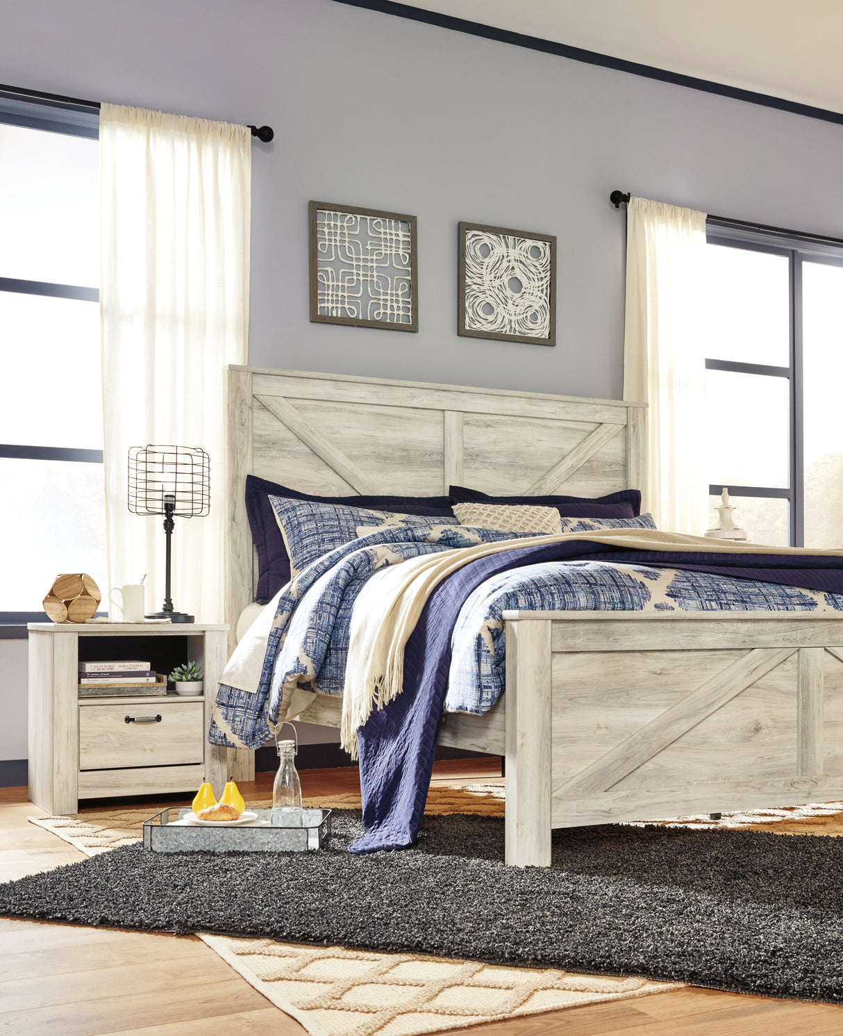 Bellaby Queen Crossbuck Panel Bed (Bed Size: King)