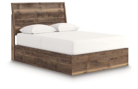 Chirason Queen Panel Bed (Bed Size: Queen)