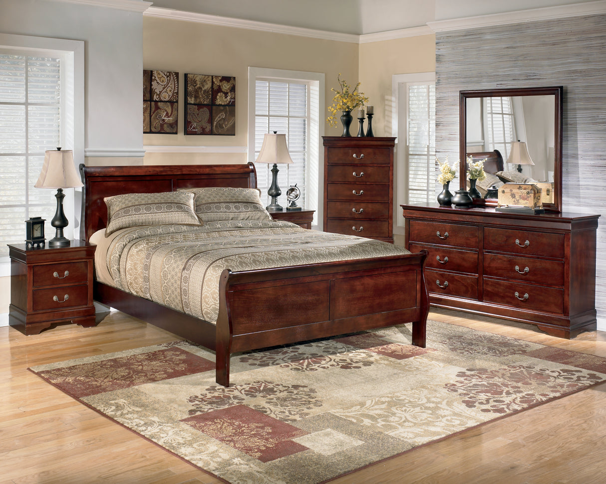Alisdair King Sleigh Bed, Dresser, Mirror, Chest and 2 Nightstands (Bed Size: King)