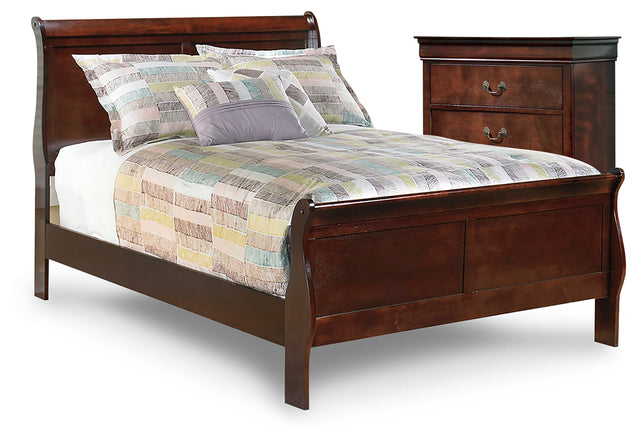 Alisdair Full Sleigh Bed and Chest (Bed Size: Full)