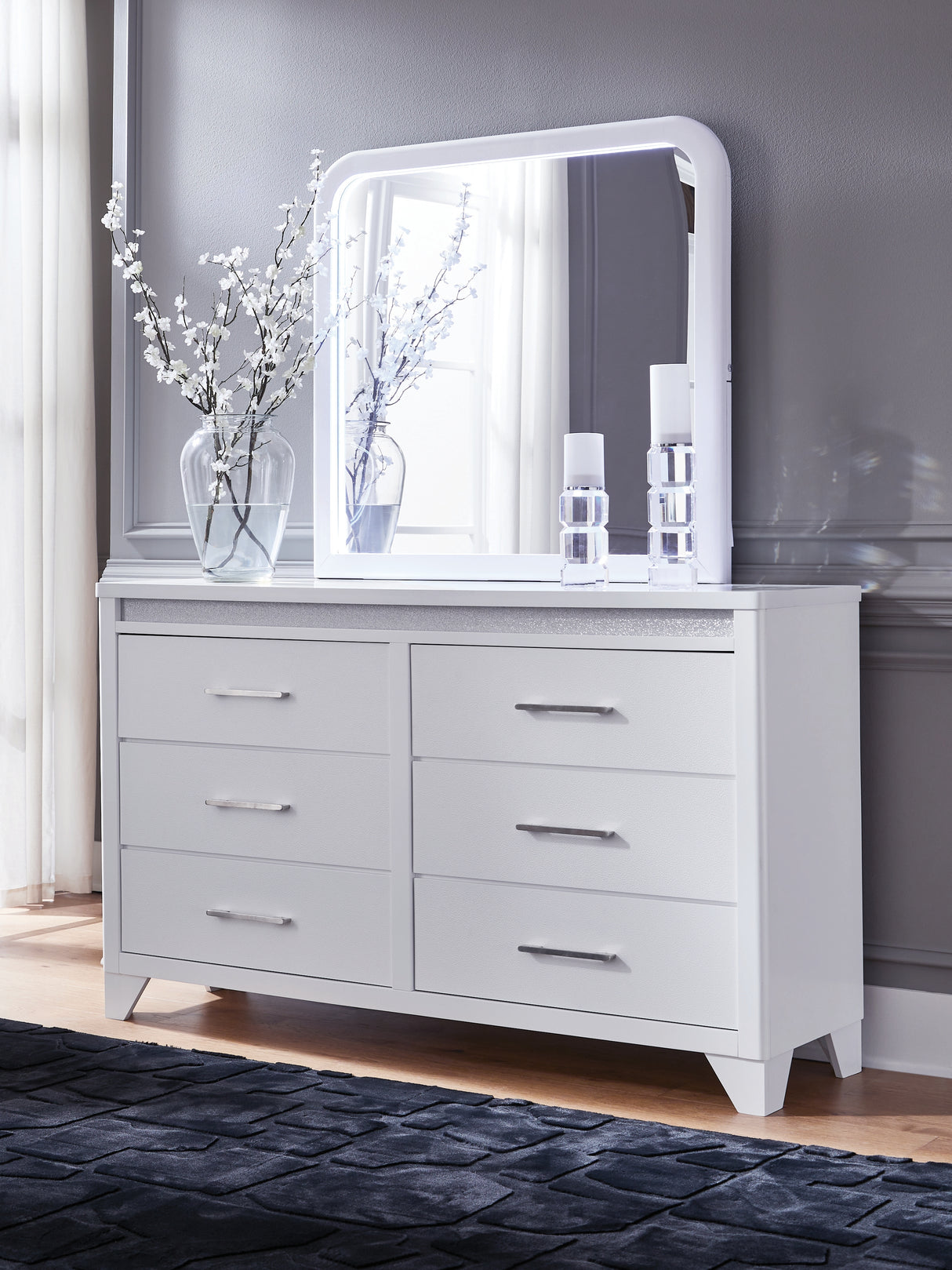 Jarlee King Panel Bed, Dresser, Mirror and Nightstand (Bed Size: King)