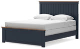Landocken Queen Panel Bed (Bed Size: Queen)