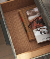 Wynnlow 7-Piece King Crossbuck Panel Bed with Mirrored Dresser and 2 Nightstands (King Crossbuck Panel Footboard, King Crossbuck Panel Headboard, King Crossbuck/Poster Rails, Dresser, Bedroom Mirror, Nightstand, Nightstand)