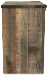 Trinell Full Panel Bed, Dresser, Mirror and Nightstand (Bed Size: Full)