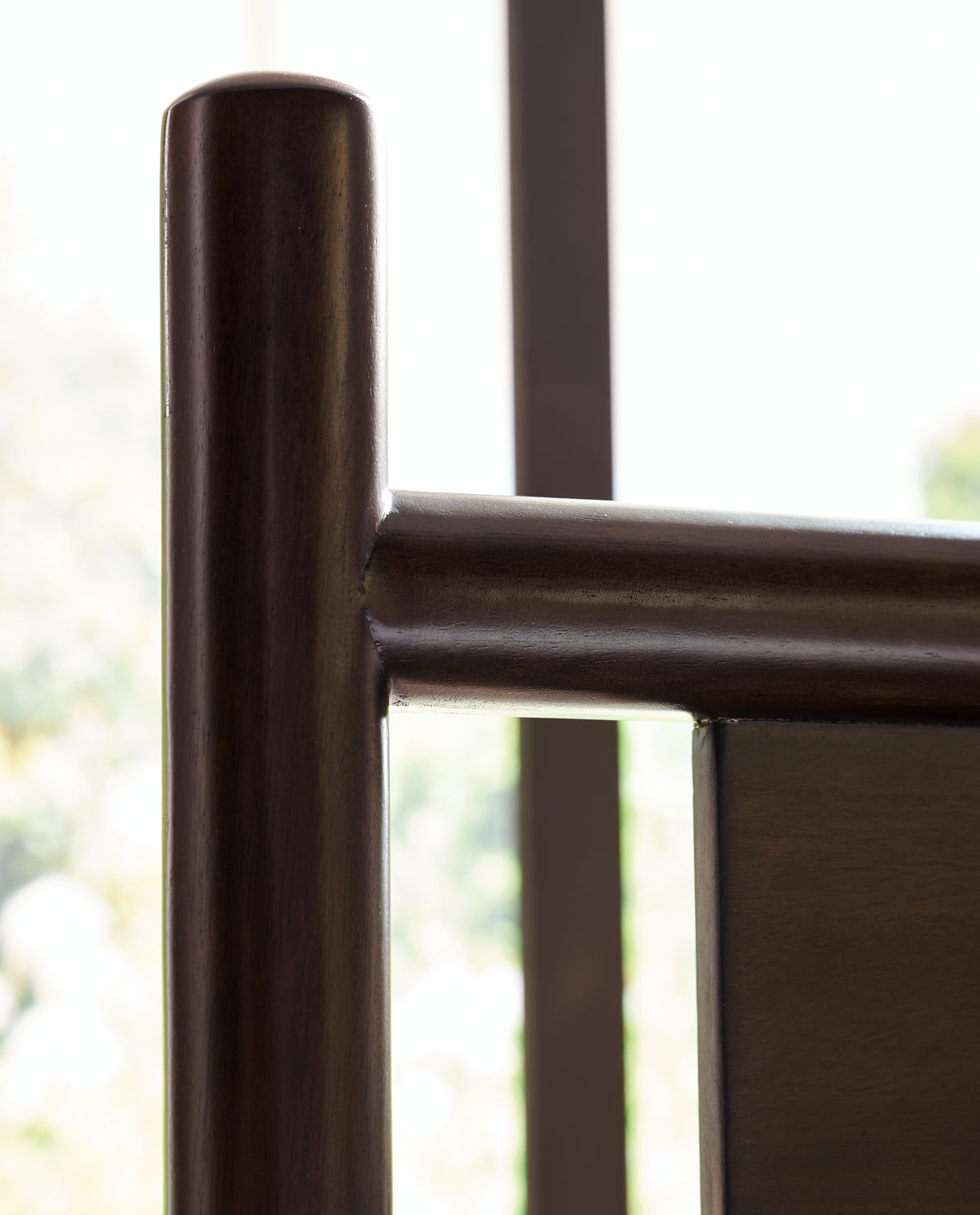 Dantenton Queen Panel Bed (Bed Size: Queen)