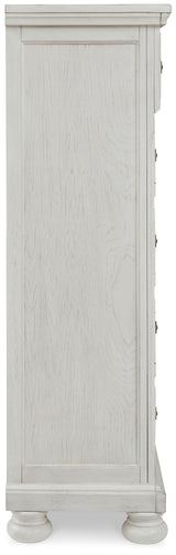 Robbinsdale Chest of Drawers (Color: Antique White)
