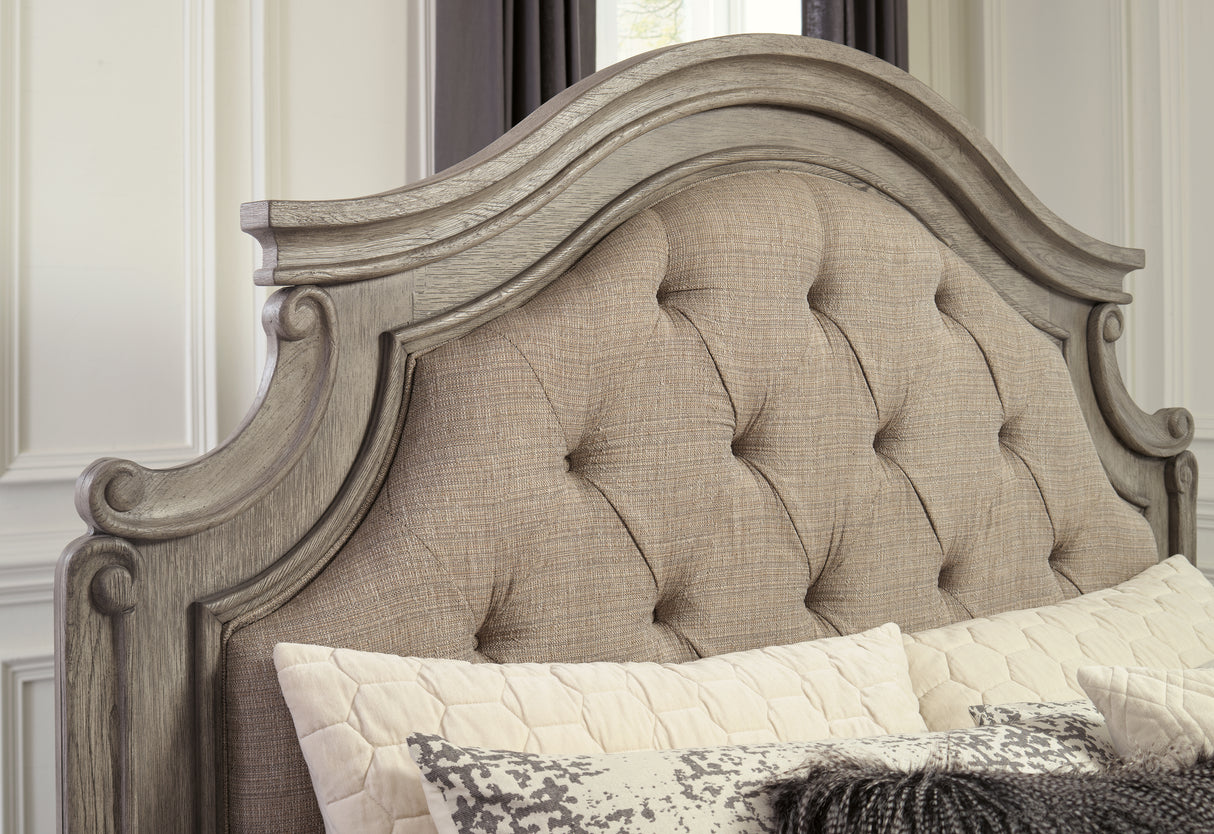 Lodenbay Queen Panel Bed (Bed Size: King)