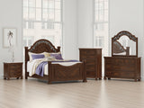 Lavinton Queen Poster Bed (Bed Size: Queen)