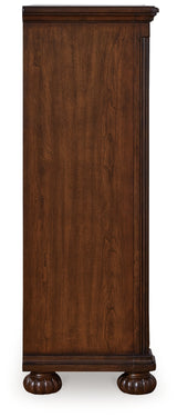 Lavinton Queen Poster Bed, Dresser, Mirror, Chest and Nightstand